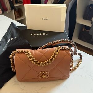 Chanel 19 - 21K Season